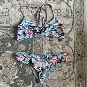 blue/floral crossback bikini top w/ cheeky bottom